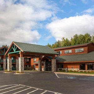 Cobblestone Hotel & Suites - Ladysmith